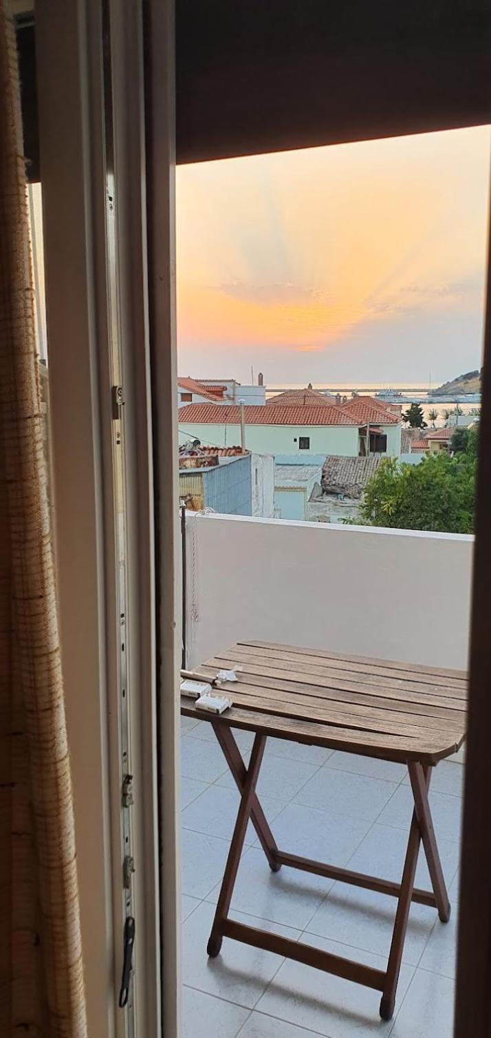Kostas Studios Apartments - Ενοικιαζόμενα Δωμάτια Με Κουζινάκι Myrina Exteriér fotografie
