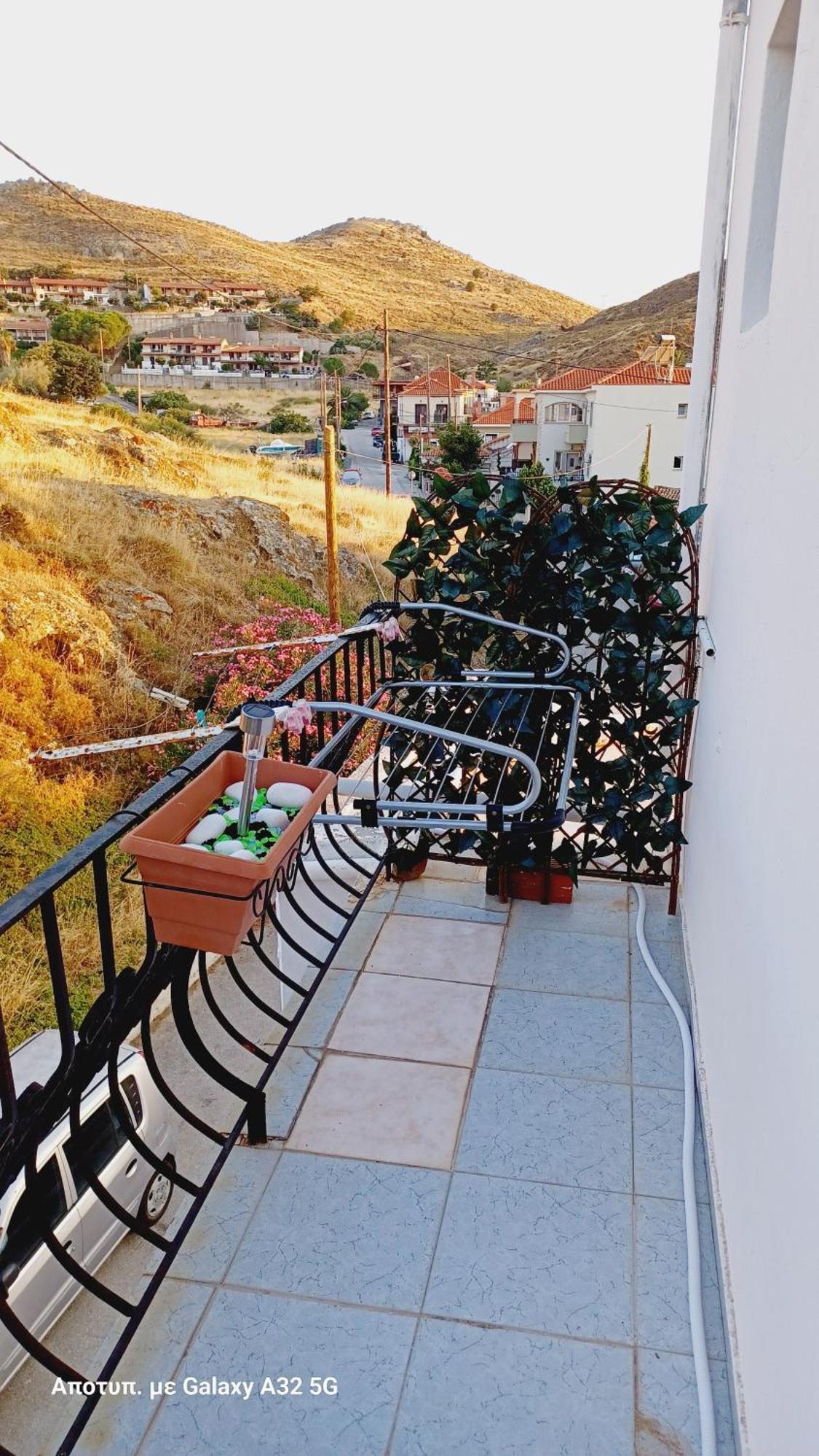 Kostas Studios Apartments - Ενοικιαζόμενα Δωμάτια Με Κουζινάκι Myrina Exteriér fotografie